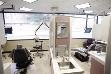 Dental Chair wih Instruments at Serene Dental